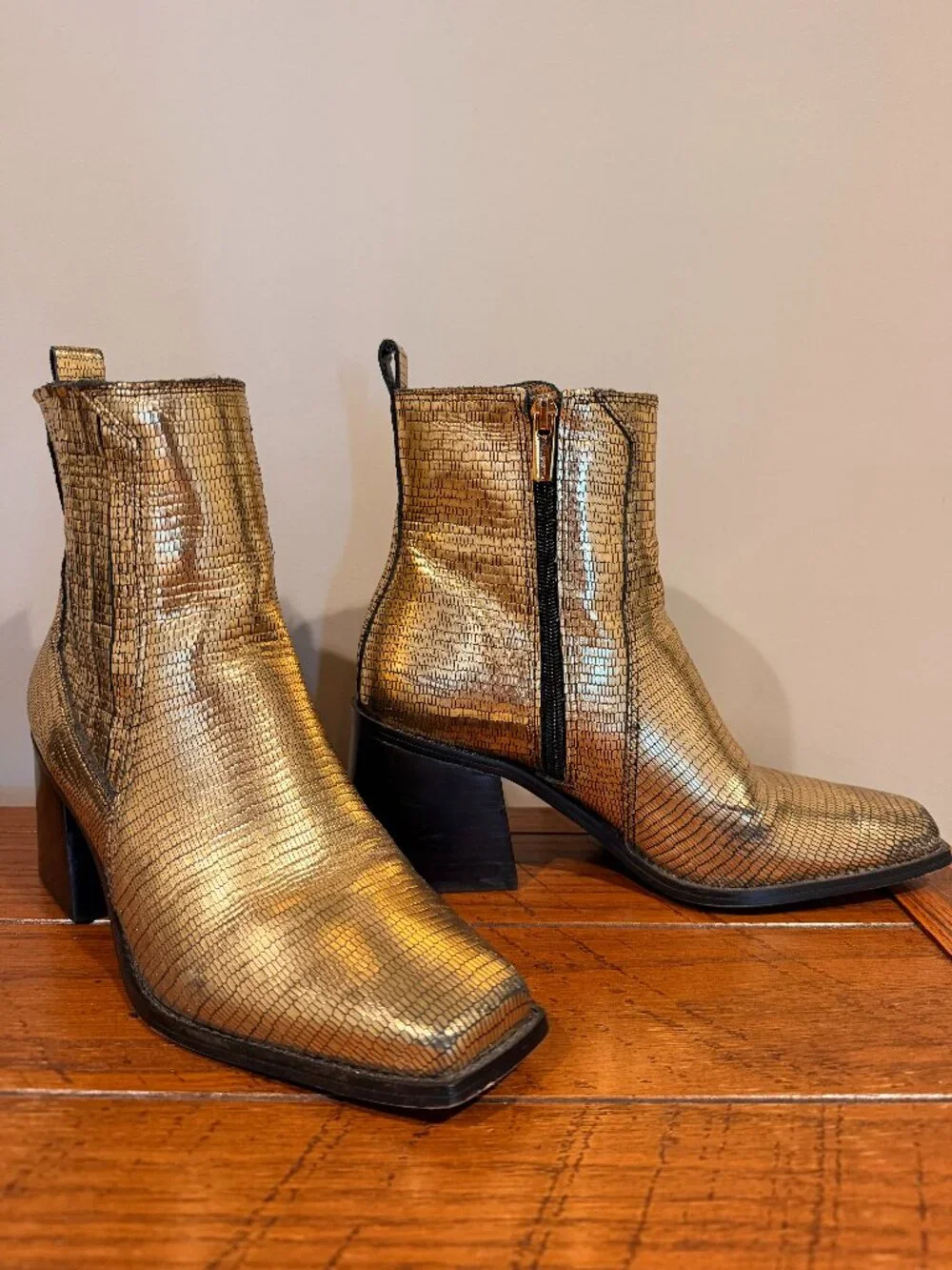 Vince Camuto Sojetta Square Toe Bootie Gold Metallic Leather Women's Size 9.5 M